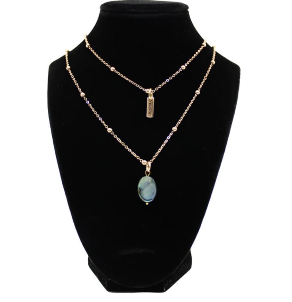 Collar delicado y rudo