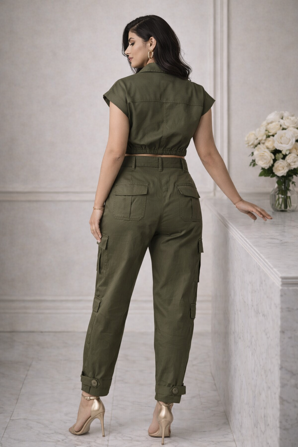 Conjunto Cargo Mujer Verde Militar | Top Crop + Pantalón Cargo con Cinturón | Moda Urbana Chic