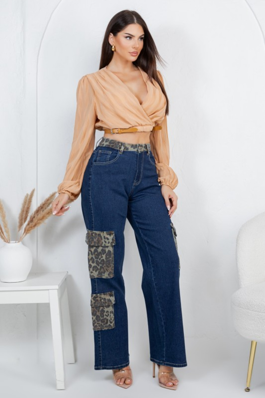 Pantalón Jean con Detalles Animal Print